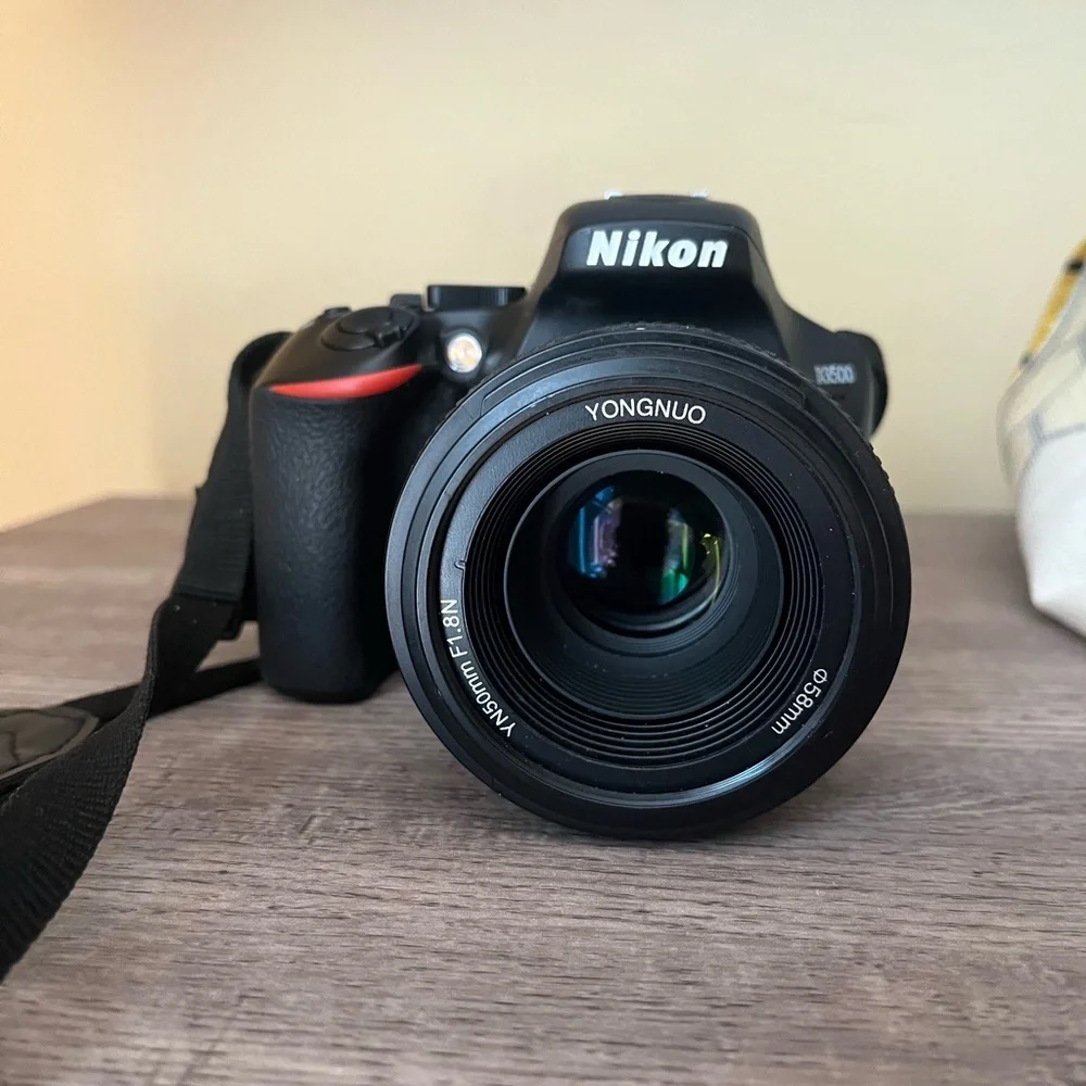 Nikon d3500 with two lens